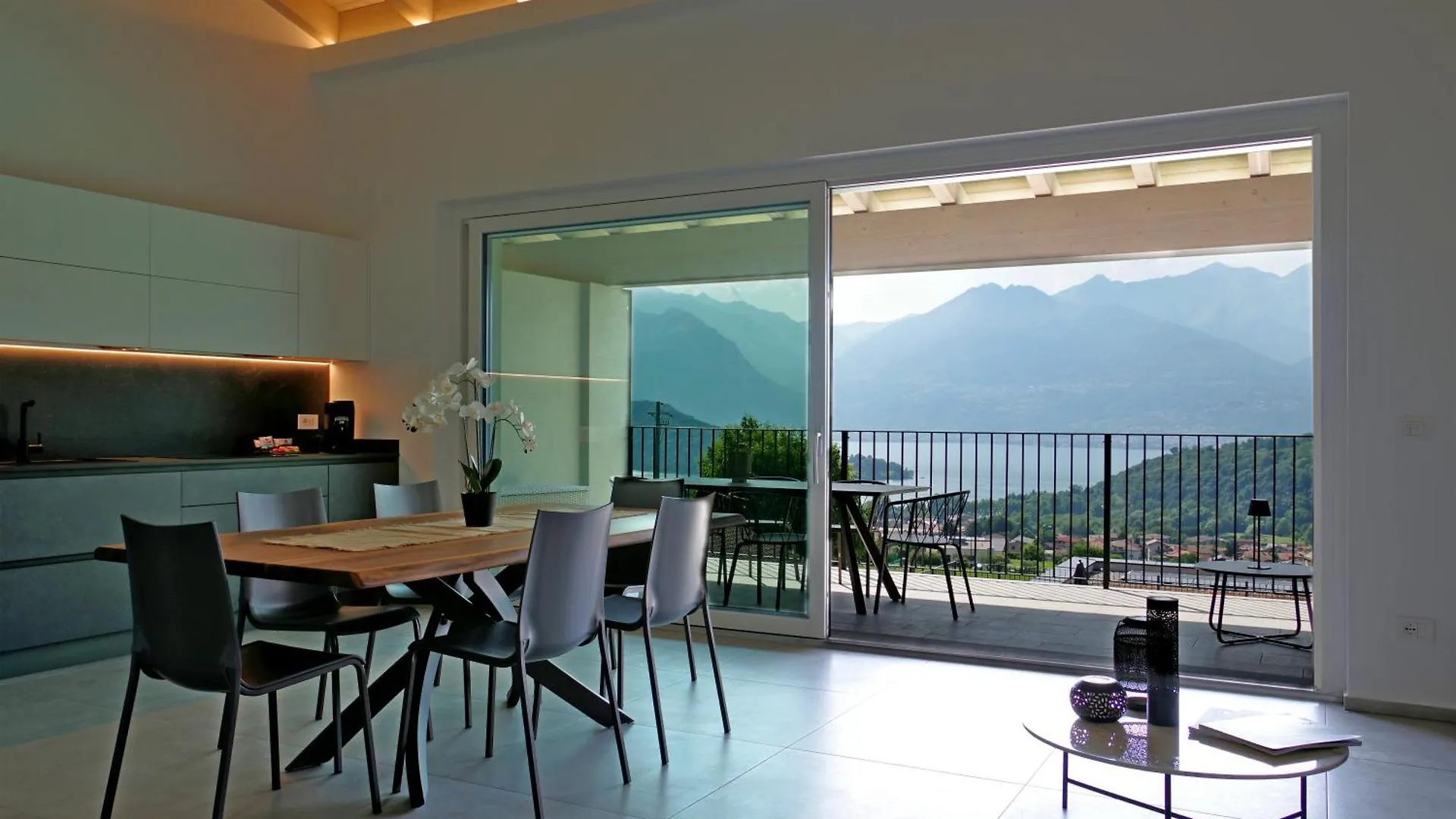 Apartman La Terrazza Sul Lago Colico